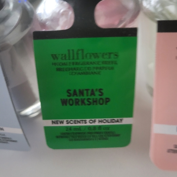 Bath & Body Works Wallflowers Fragrance Refills Set of 4 NEW - Picture 5 of 6